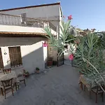 Отель Mansion 3*